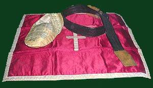 Личные вещи святителя Тихона: монашеский пояс Патриарха Тихона, плат и тапочки от честных мощей свт. Тихона Задонского, небесного покровителя Патриарха