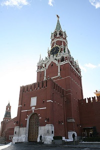 Возвращение надвратных икон на башни Московского Кремля