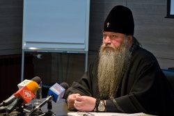 Пресс-конференция Архиепископа  Новосибирского  и  Бердского  Тихона