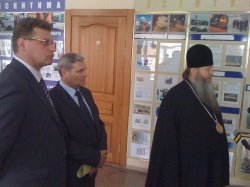 5 апреля 2011 г. Архиепископ Новосибирский и Бердский Тихон посетил г. Искитим с архипастырским визитом