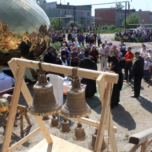 Состоялось освящение подбора колоколов в поселке Тулинский