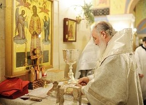 В Крещенский сочельник Святейший Патриарх Кирилл совершил Божественную литургию и чин великого освящения воды