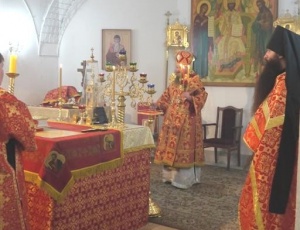 Епископ Искитимский и Черепановский Лука совершил череду Пасхальных богослужений
