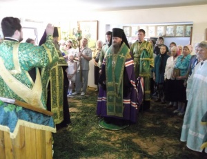 День Святого Духа - престольный праздник в монастырском храме на станции Евсино
