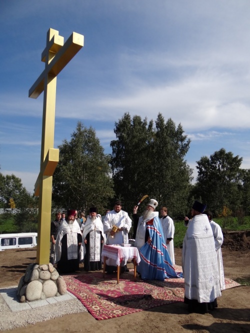 Освящение Поклонного Креста в Бердске