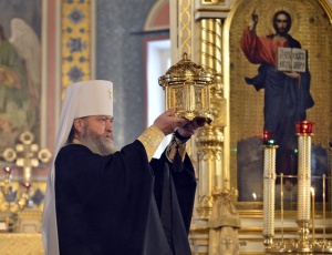 В Новосибирскую епархию прибыл ковчег с частицей мощей Святителя Иоасафа, епископа Белгородского