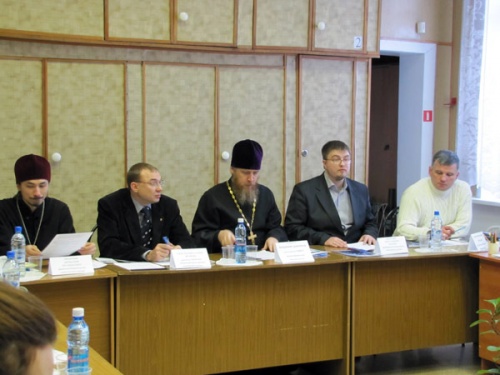 Проблемы бездомности обсудили чиновники и общественники в городе Новосибирске