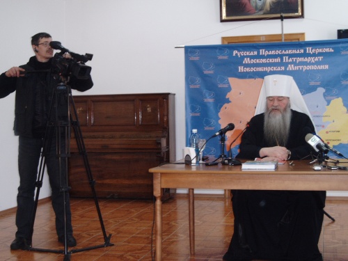 Состоялась пресс-конференция высокопреосвященнейшего Тихона, митрополита Новосибирского и Бердского