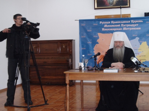 Пресс-конференция высокопреосвященного Тихона, митрополита Новосибирского и Бердского