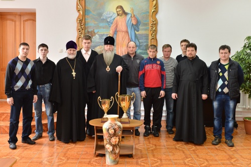 Встреча митрополита Тихона с командой-победительницей