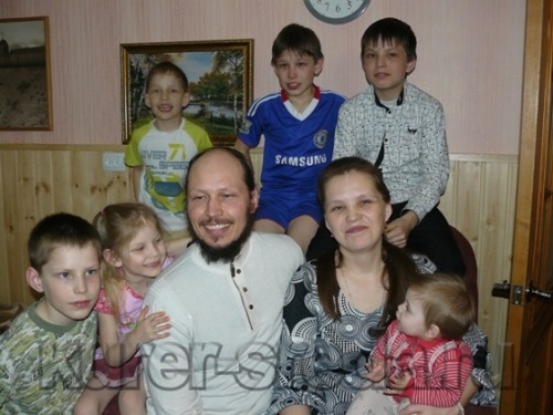 Семье священнослужителя из Бердска счастье приносят дети