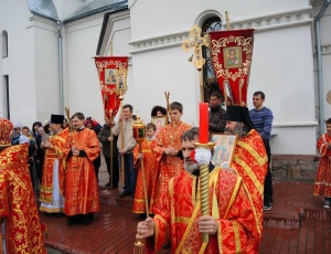 Пасха Христова в Иоанно-Предтеченском мужском монастыре г. Новосибирска (видео)