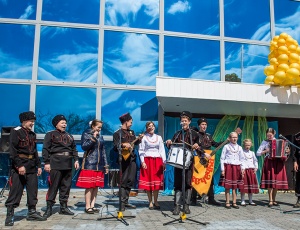 Пасхальный фестиваль в Колывани: лица и события