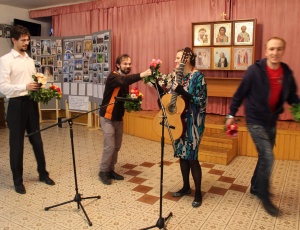 В православном молодежном клубе "ВОЗНЕСЕНЦЫ" поздравили девушек с праздником Недели Жен Мироносиц