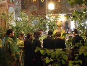 Божественная литургия в день Святой Троицы в Вознесенском кафедральном соборе