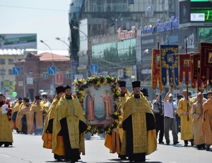 Во имя веры. 3 тыс. новосибирцев вышли на летний крестный ход