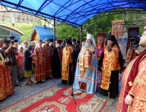 В Искитиме прошли торжества, посвященные 400-летию Дома Романовых и Дню памяти святых Царственных страстотерпцев