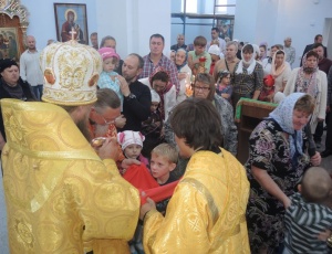 Визит епископа Филиппа и епископа Артемия в храм Святой Троицы в Ордынск (видео)