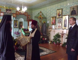 30 августа епископ Феодосий возглавил чин закладки камня в основание нового храма в честь Святой Троицы