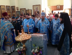 Престольный праздник Владимирской иконы Божьей Матери в Искитиме (видео)