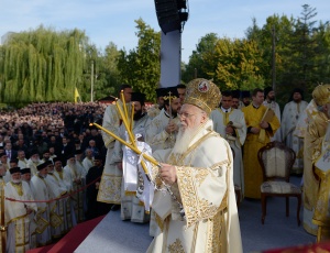 Предстоятели Поместных Православных Церквей совершили Божественную литургию в городе, где родился святой равноапостольный Константин Великий (+ фоторепортаж)
