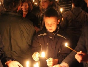 Гости и паломники города Ниша провели акцию “и Я - часть креста” (+фото)