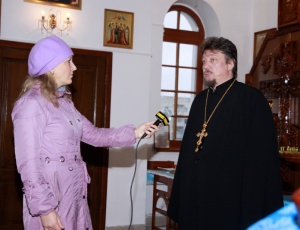 Губернатор В.А. Юрченко посетил храм Покрова Божией Матери в Линево