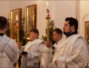 Рождество Христово в кафедральном соборе в честь Святителя Николая города Искитима (фоторепортаж)