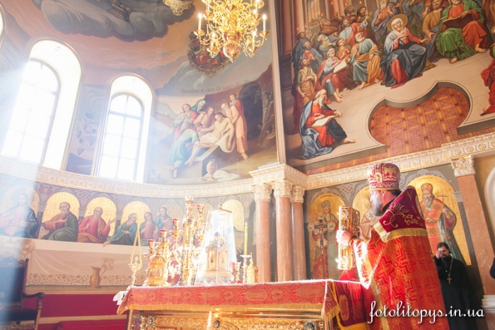 В день 22-й годовщины избрания Блаженнейшего Митрополита Владимира Предстоятелем УПЦ в Успенском соборе совершена торжественную Божественную литургию