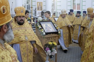 В Белгороде состоялось перенесение мощей священномученика Никодима, епископа Белгородского