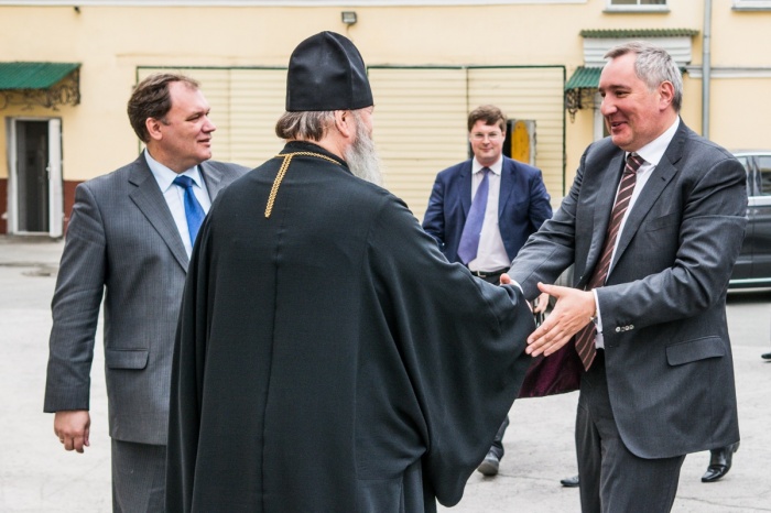 Митрополит Тихон встретился с вице-премьером РФ Дмитрием Рогозиным