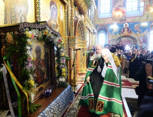 Святейший Патриарх Кирилл совершил молитву о мире на Украине