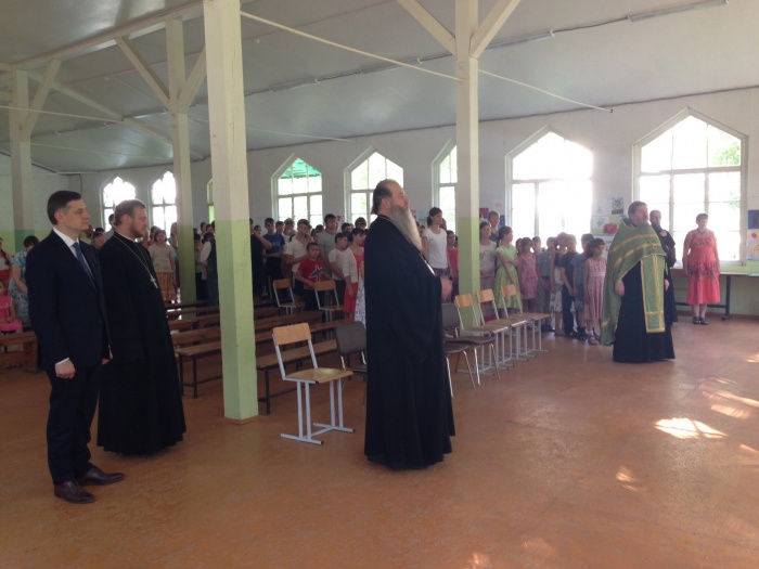 Митрополит Тихон посетил православный детский лагерь "Радонеж"