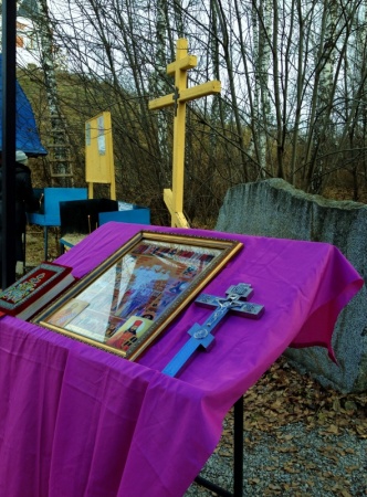 26 октября Епископ Лука отслужен молебен святым Новомученикам новосибирским на Святом источнике