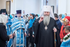 Митрополит Тихон возглавил молебен в честь Казанской иконы Божией Матери