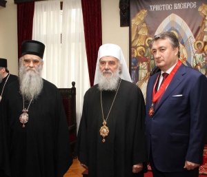 Представитель ВПМ в Словении Гела Валиев награжден высшей наградой Сербской Православной Церкви