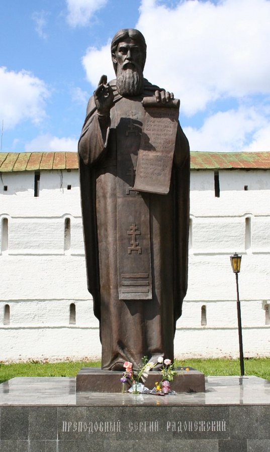 15 самых известных памятников русским святым