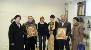 В Праздник Державной Божией Матери Чудотворная мироточивая икона Царя Николая обвезена вокруг Москвы