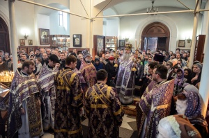 Митрополит Тихон возглавил молодежную Божественную литургию  в день памяти Сорока Севастийских мучеников