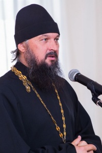 Священнослужители Алтайской митрополии обсудили церковный документ «Об участии верных в Евхаристии»