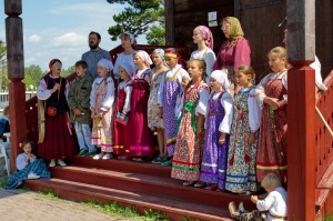 "Сибирские Кижи" приняли паломников (фоторепортаж)