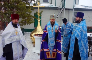 Освящены купола и кресты на храме во имя преподобного Сергия Радонежского в Краснозерске (видео)