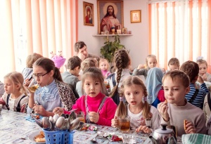 Детская Литургия в канун Нового года прошла в Краснообске