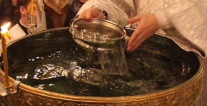 Крещенская вода. Как её использовать и хранить