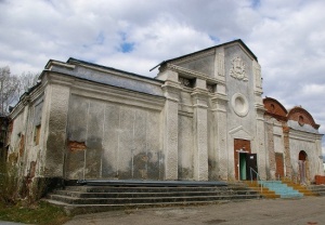 Собор во имя Святой Живоначальной Троицы в поселке Колывань восстановят к 2018 году