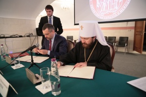 Подписание Соглашения о сотрудничестве между Синодальным отделом по взаимоотношениям Церкви с обществом и СМИ и ОЦАД