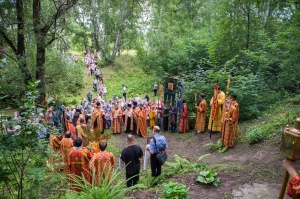 В Новосибирске прошел крестный ход памяти Новомучеников и исповедников Церкви Русской