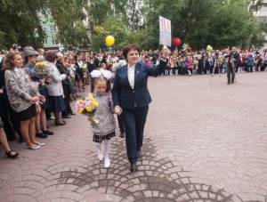 Губернатор Новосибирской области Владимир Городецкий поздравил школьников и студентов с началом нового учебного года