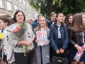 Губернатор Новосибирской области Владимир Городецкий поздравил школьников и студентов с началом нового учебного года