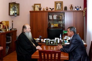 Митрополит Тихон встретился с полномочным представителем Президента РФ в Сибирском федеральном округе 